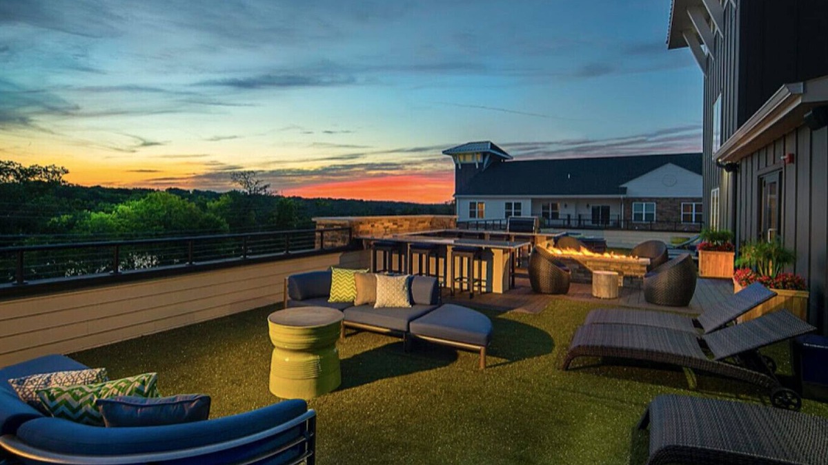 Northwest Columbus Apartment | Landing at Berkley House - 1 Bedroom in Downtown Columbus