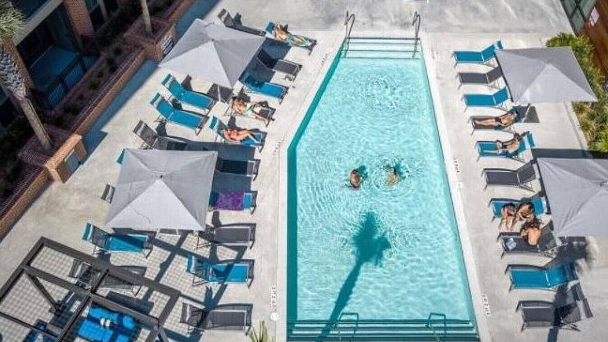 Westside Apartment | Landing at Caroline Apartments - 1 Bedroom in Westside