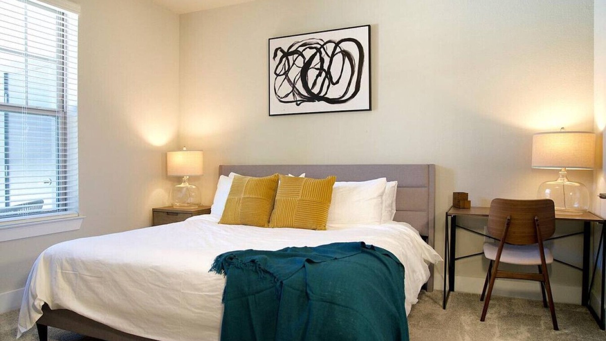 Briargate Apartment | Landing at Crowne at Briargate - 2 Bedrooms in Briargate