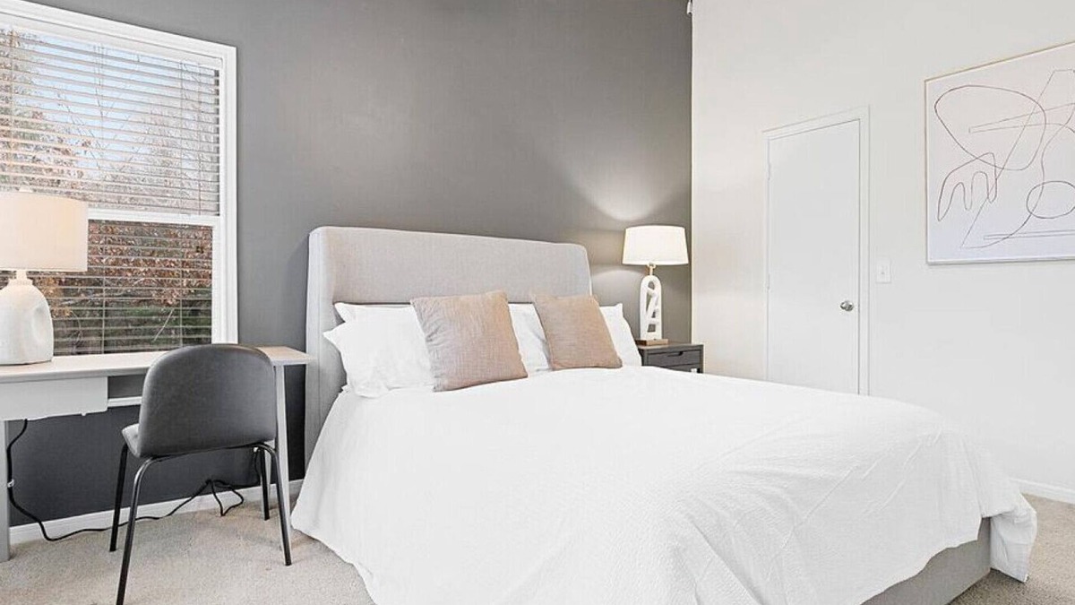 Winston - Salem Apartment | Landing at Crowne Club Apartments - 1 Bedroom in Downtown Winston Salem