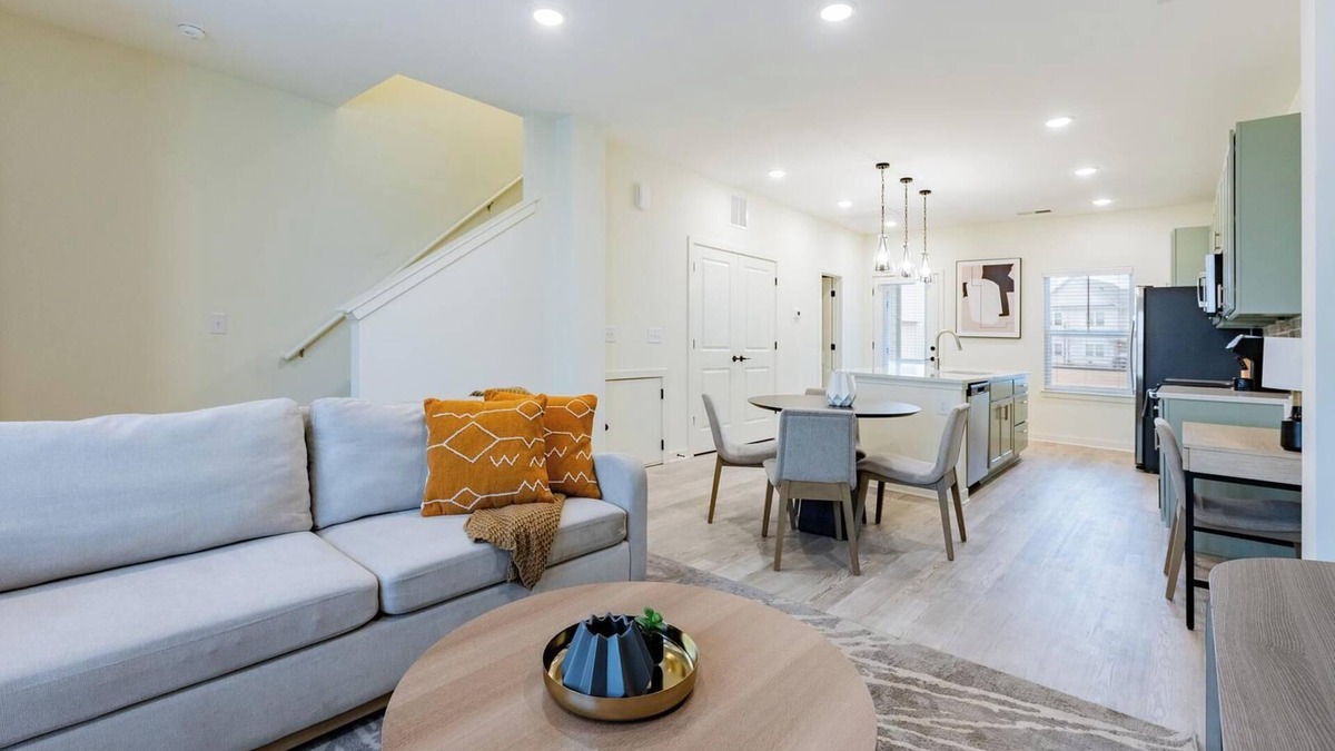 Wilmington Apartment | Landing at Encore at Westgate - 2 Bedrooms in W.