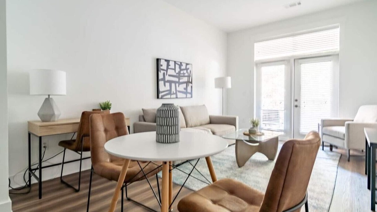 Cary Apartment | Landing at Lofts at Weston Lakeside - 1 Bedroom in Cary