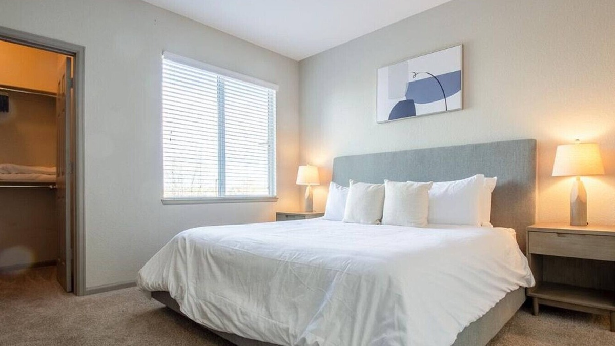 Denver Apartment | Landing at Mile 44 Apartments - 2 Bedrooms in Downtown Denver