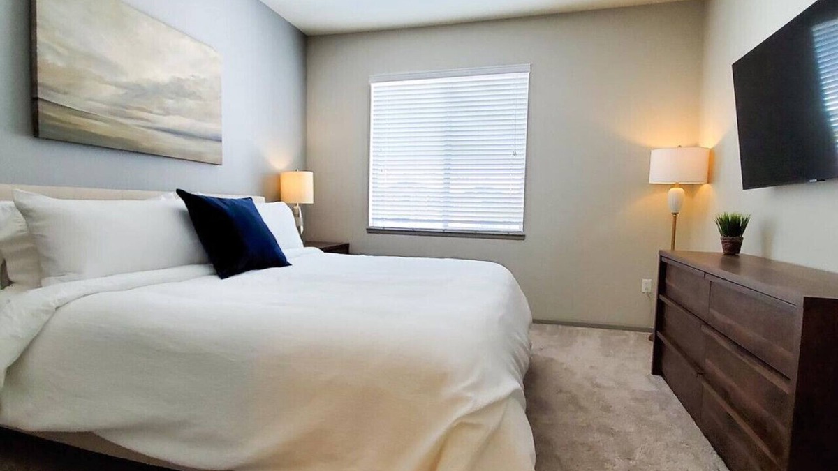 Denver Apartment | Landing at Mile 44 Apartments - 1 Bedroom in Downtown Denver