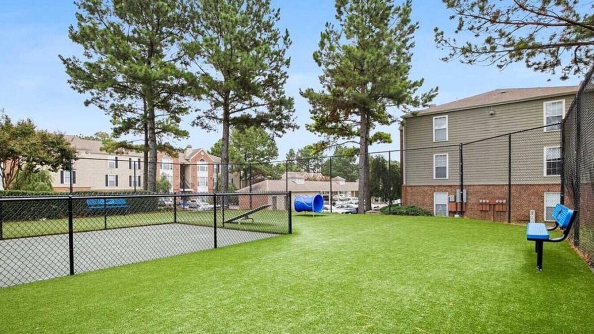 Cordova Apartment | Landing at Stonebridge Crossing Apartment Homes - 3 Bedrooms in Downtown Cordova
