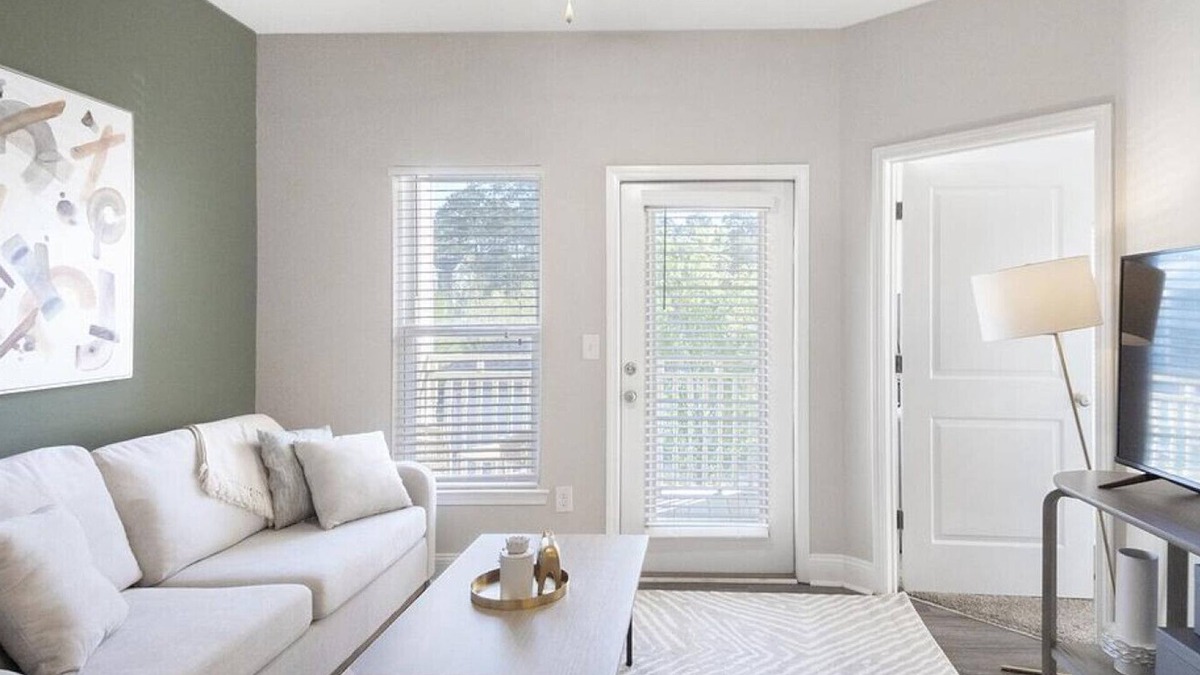 Johns Island Apartment | Landing at The Apartments at Shade Tree - 1 Bedroom in Downtown Charleston