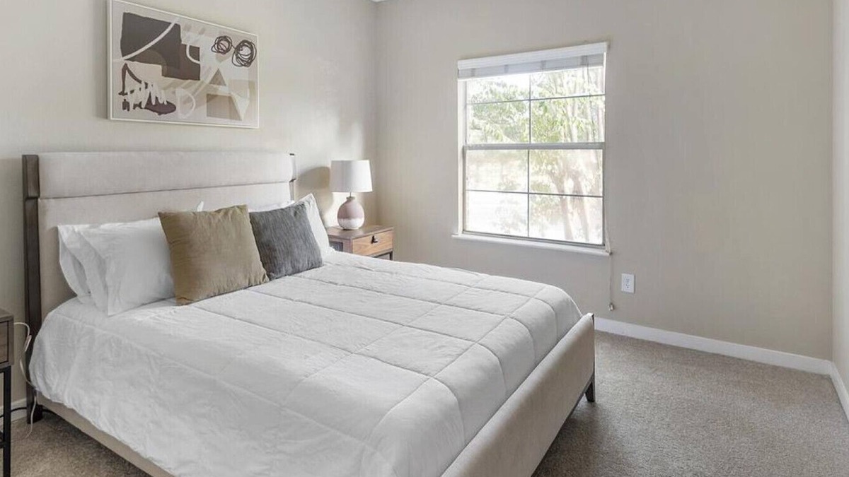Germantown Apartment | Landing at The Bridges At Germantown - 2 Bedrooms in Downtown Germantown