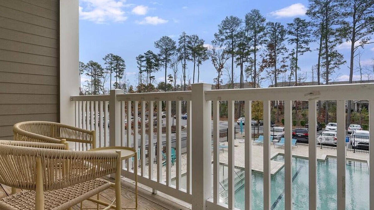 Cary Apartment | Landing at The Crowne at Cary Park - 1 Bedroom in Cary Park