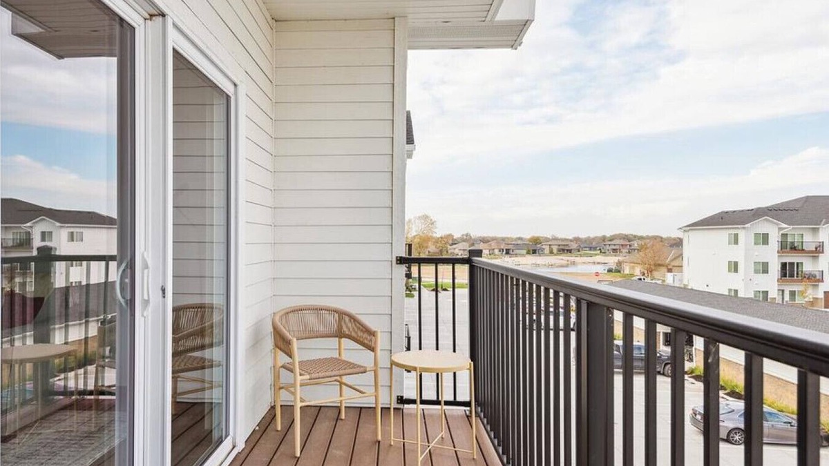 Valley Apartment | Landing at The Harbor at Valley Shores - 1 Bedroom in Downtown Valley
