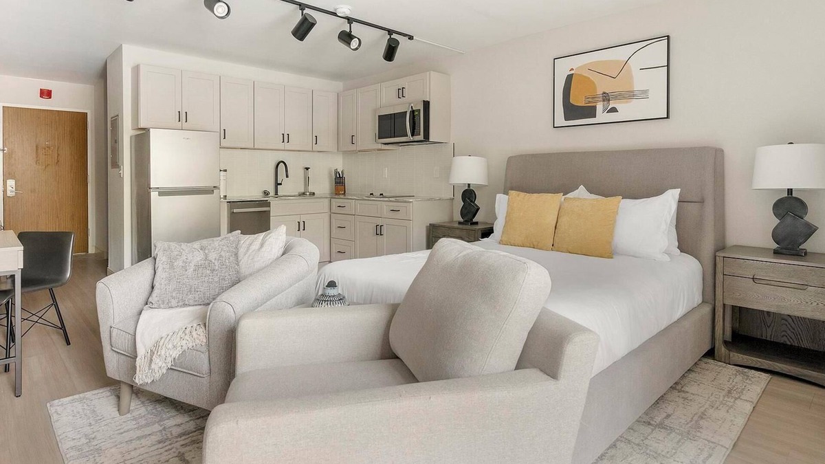 Northeast Raleigh Apartment | Landing at The Harrison - Studio in Northeast R.
