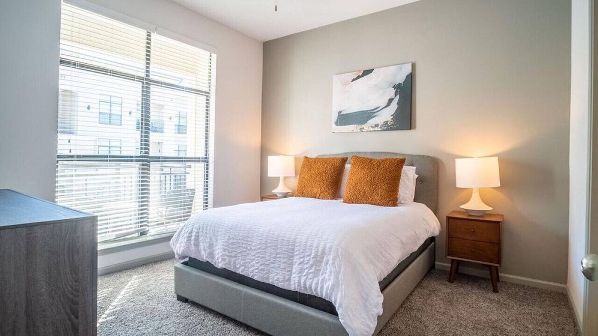 Garland Apartment | Landing at The Hendry - 1 Bedroom in Downtown Garland