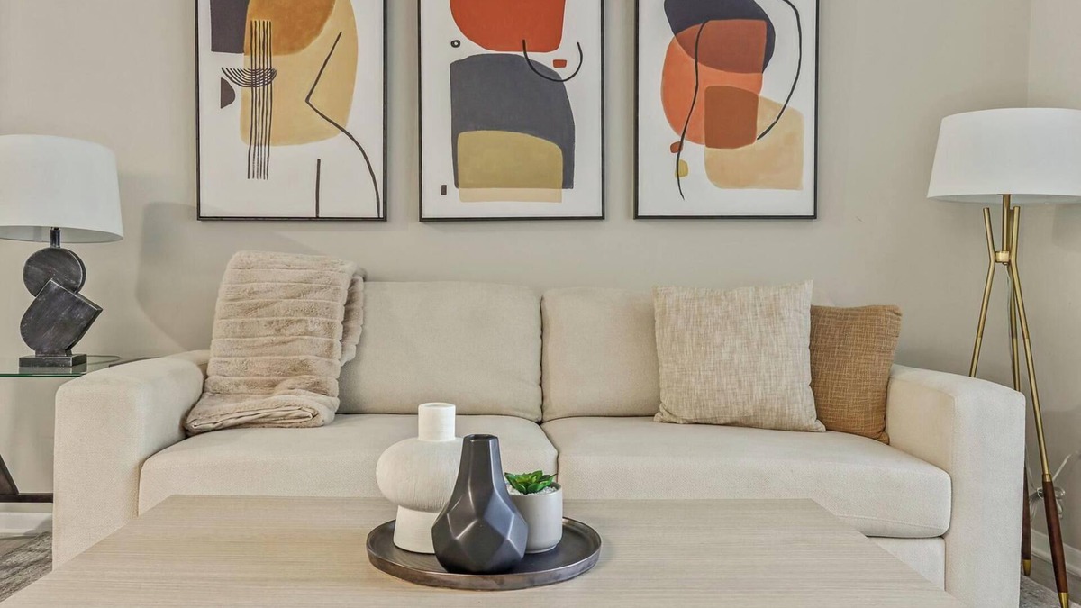 Church Street Apartment | Landing at The Hub at 934 - 1 Bedroom in Riverdale