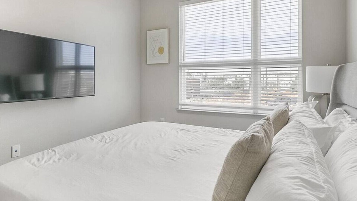 Houston Heights Apartment | Landing at The Standard in the Heights - 1 Bedroom in Northside