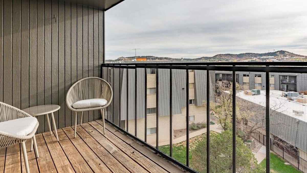 Northwest Colorado Springs Apartment | Landing at The Flats at Pinecliff - 1 Bedroom in Northeast Colorado Springs