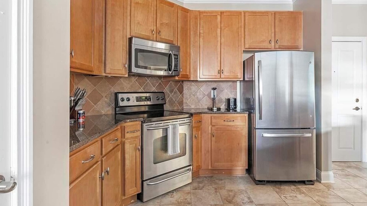 Greensboro Apartment | Landing at The Village Lofts - 1 Bedroom in Downtown Greensboro