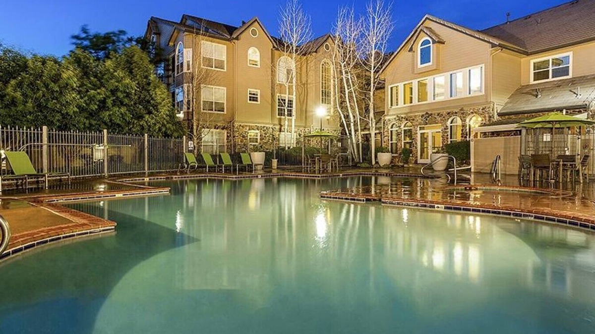 Greenwood Village Apartment | Landing at Timber Creek Apartments - 1 Bedroom in Denver Tech Center