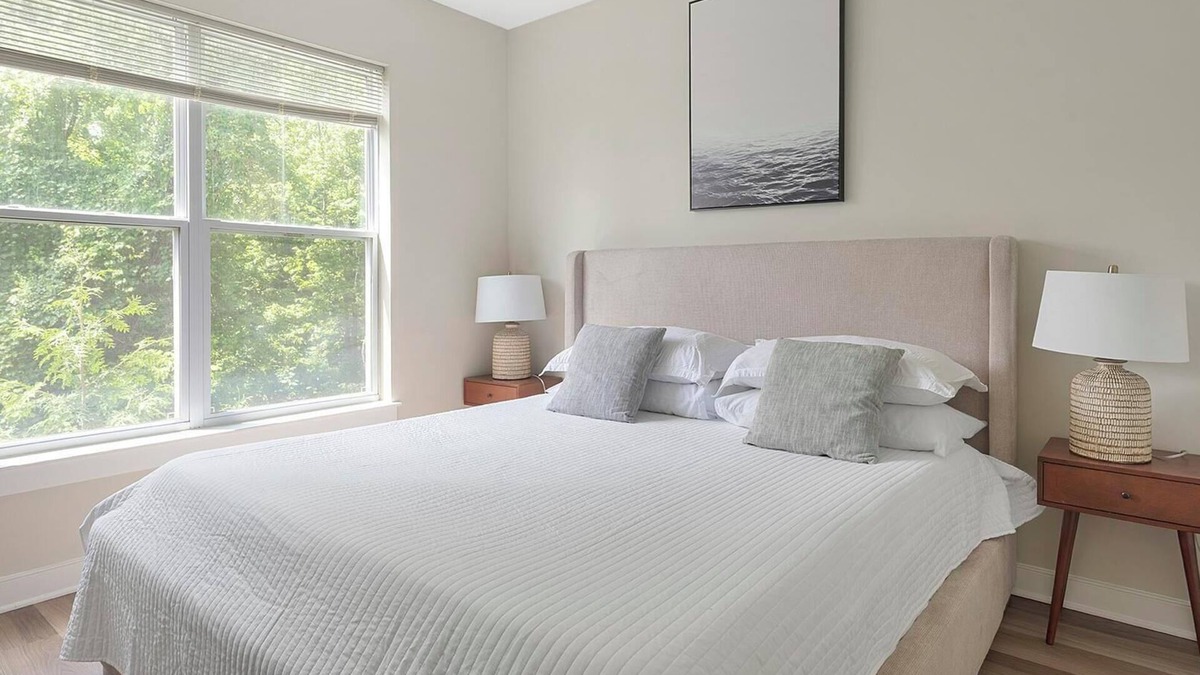 Chillum Apartment | Landing | Beautiful 1BD, Gym, Clubhouse