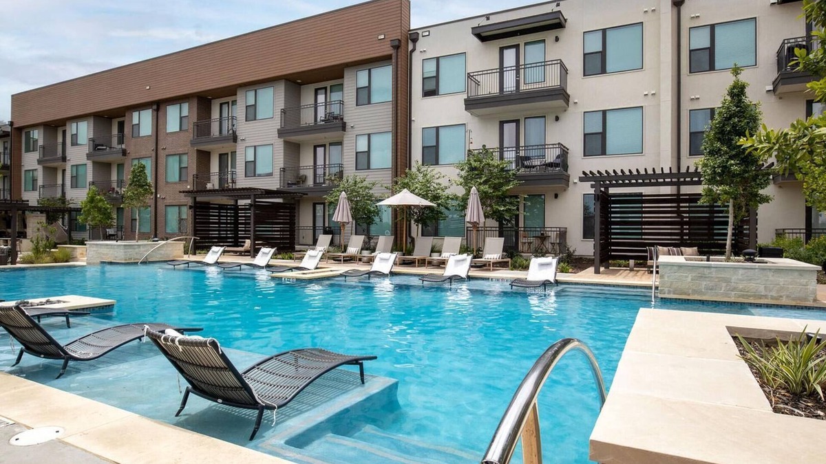 San Antonio Apartment | Landing | Beautiful 1BD, Clubhouse, Pool