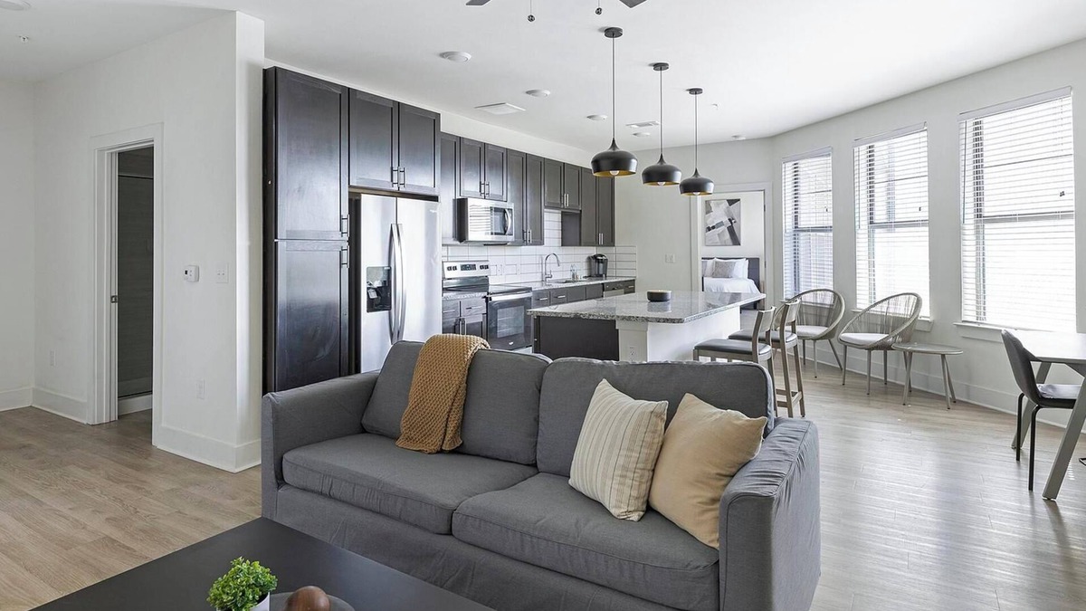 Fort Worth Apartment | Landing | Beautiful 1BD, Courtyard, Clubhouse