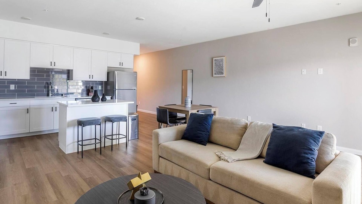 Townsite Apartment | Landing | Beautiful 1BD, Pool, Rooftop Lounge