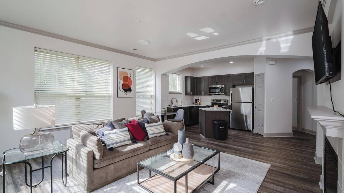 Corryville Apartment | Landing | Beautiful 2BD, Gym, Clubhouse