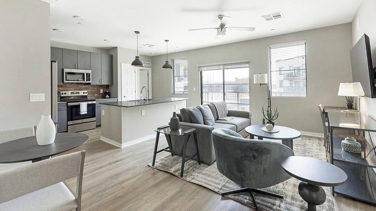Warehouse District Apartment | Landing | Beautiful 2BD, Pool, Yoga Studio