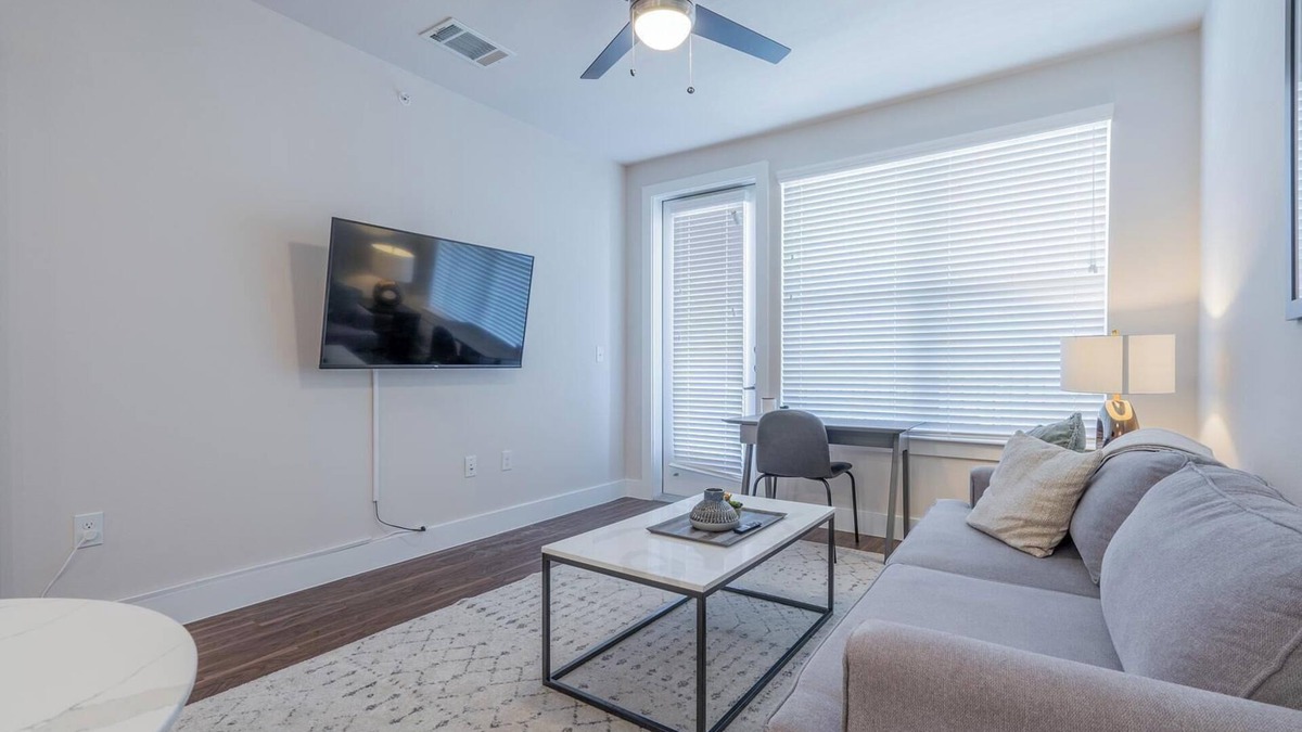 Wetmore Apartment | Landing | Chic 1BD, Clubhouse, Gym