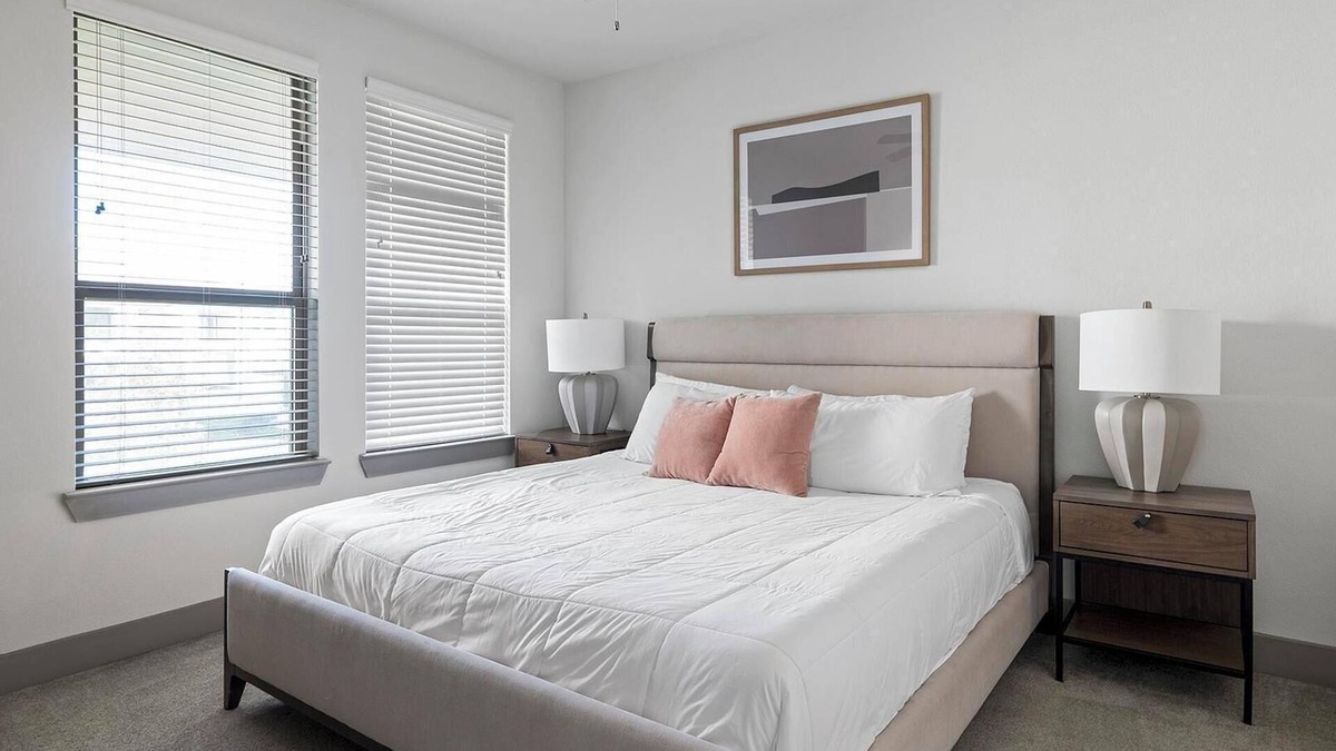 Manor Apartment | Landing | Chic 1BD, Clubhouse, Gym