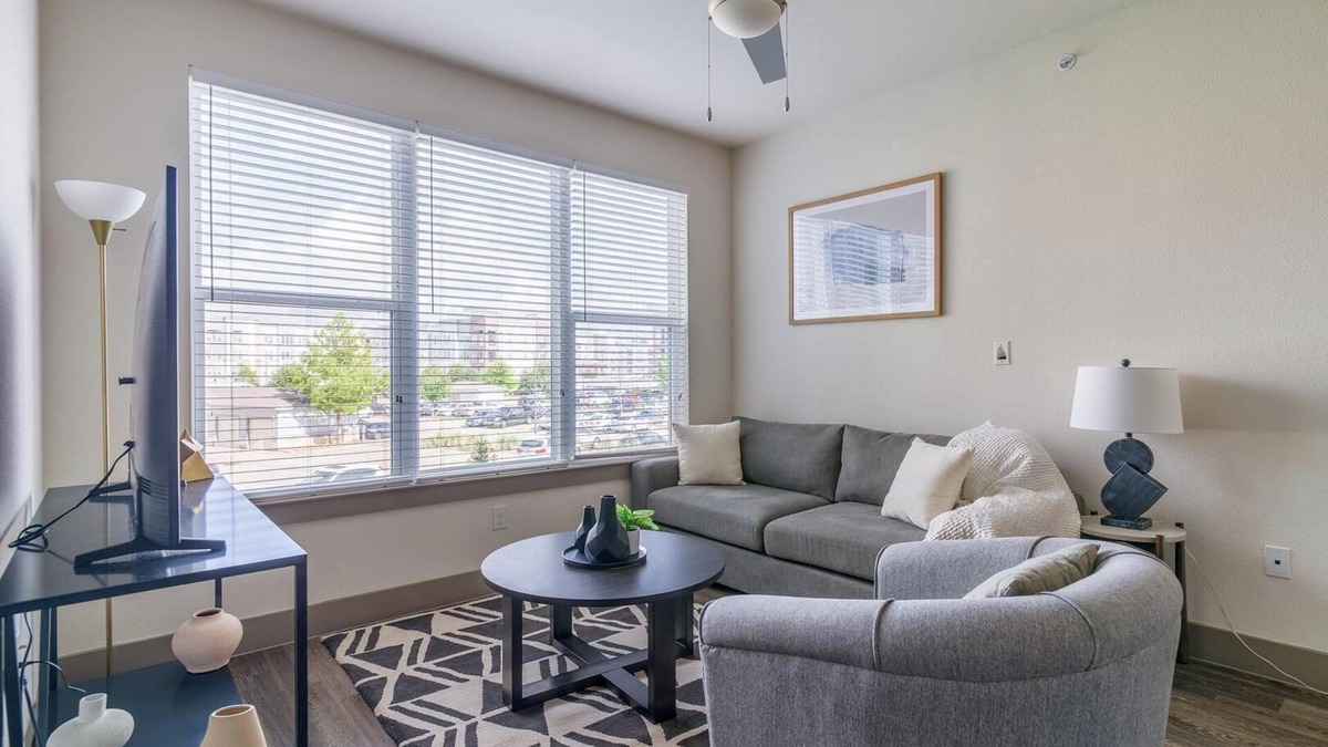 Conroe Apartment | Landing | Chic 1BD, Pool, Yoga Studio