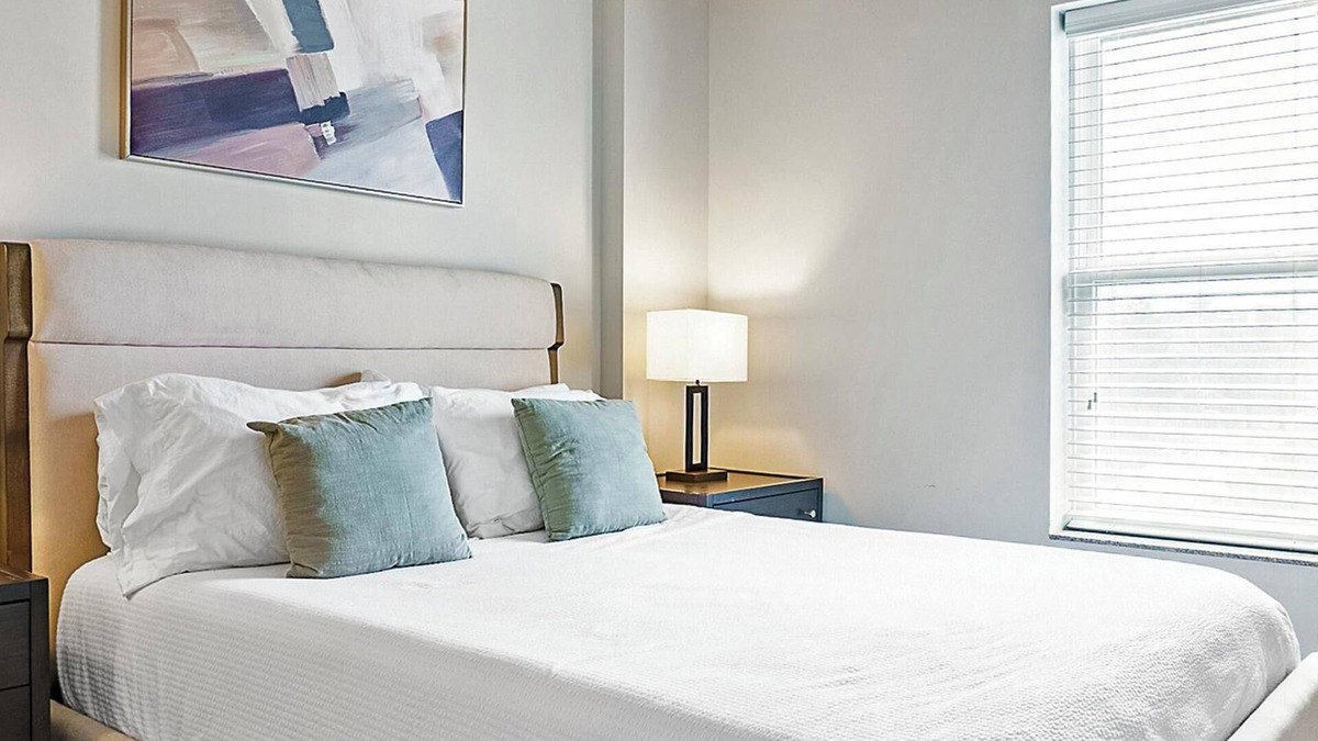 Downtown Indianapolis Apartment | Landing | Chic 1BD, Rooftop Lounge, Pool