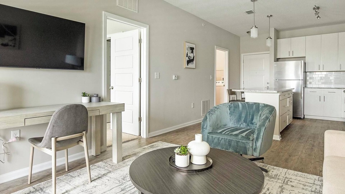 Land O' Lakes Apartment | Landing | Chic 1BD, Clubhouse, Pool