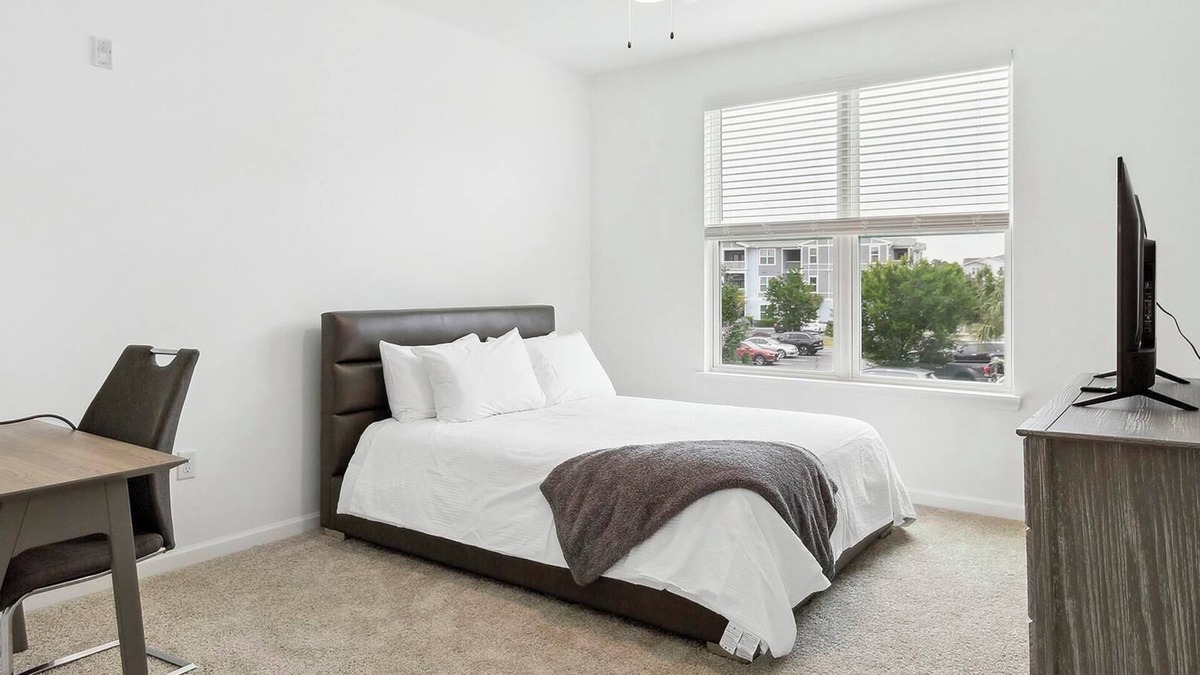 Eden Apartment | Landing | Incredible 1BD, Gym, Yoga Studio