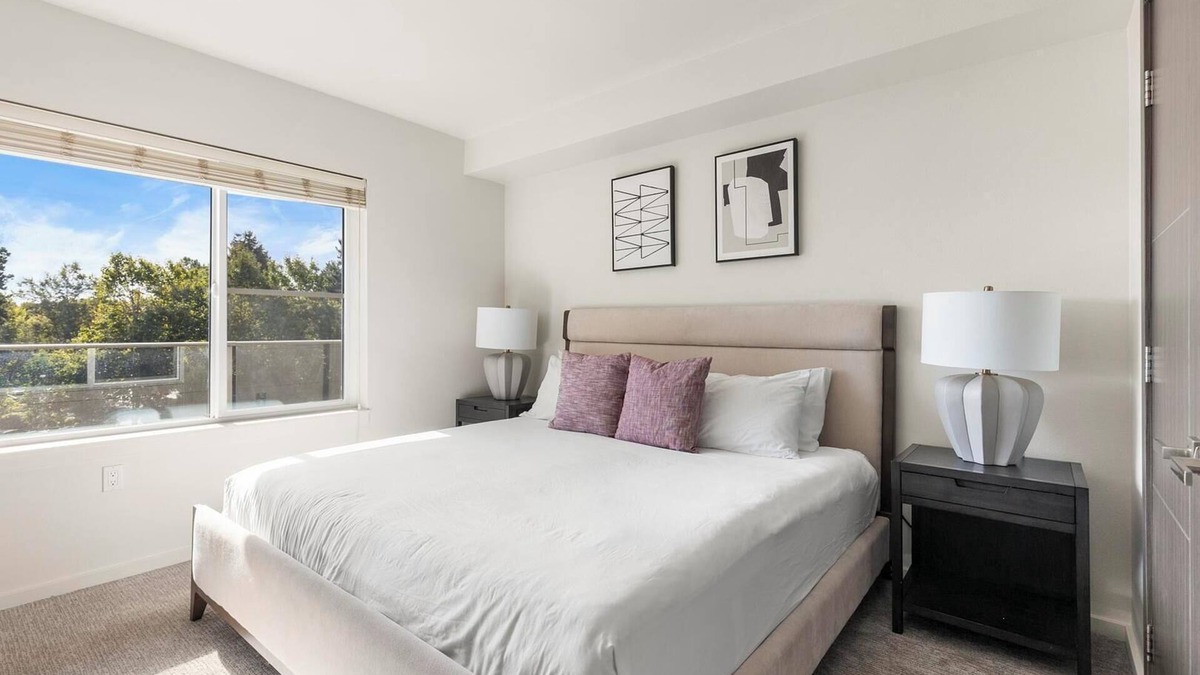 Hayden Island Apartment | Landing | Incredible 1BD, Gym, Clubhouse