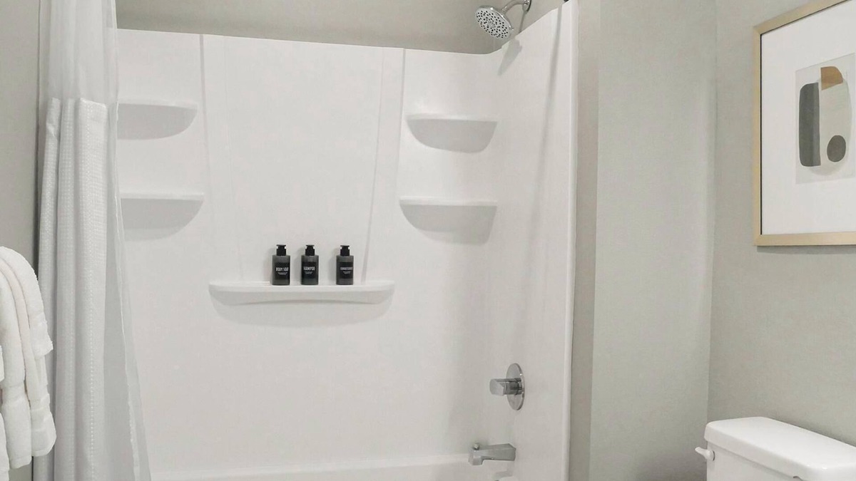 Fort Myers Apartment | Landing | Modern 1BD, Yoga Studio, Gym