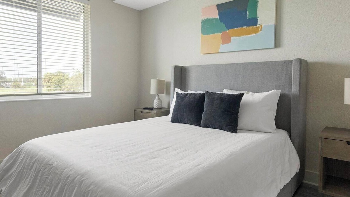 Palmetto Apartment | Landing | Spectacular 1BD, Clubhouse, Pool