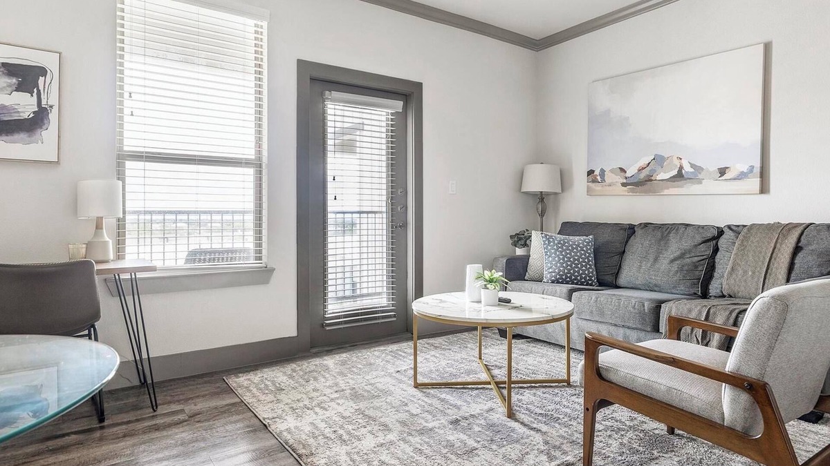 Manor Apartment | Landing | Spectacular 1BD, Clubhouse, Pool