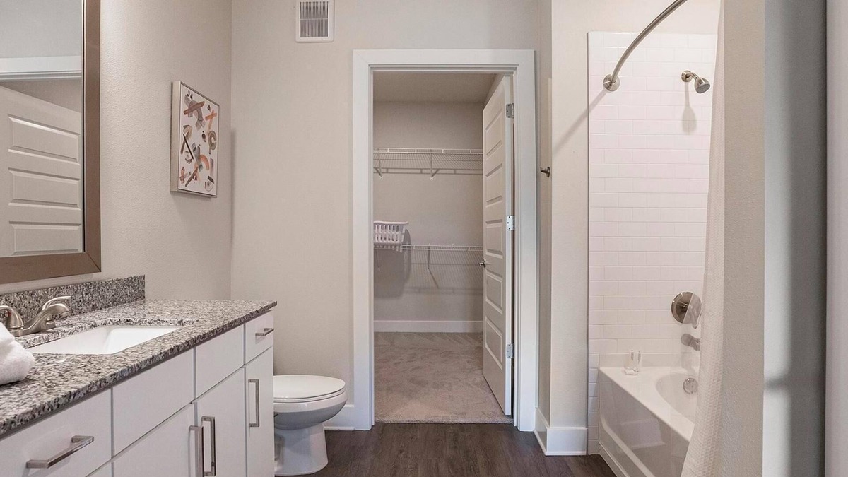 St. Johns Apartment | Landing | Spectacular 2BD, Gym