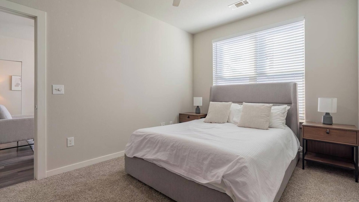 Tobin Hill Apartment | Landing | Stunning 1BD, Clubhouse, Pool
