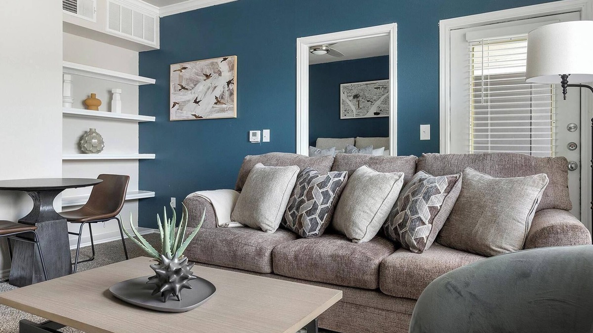 Pipers Meadow Apartment | Landing | Stunning 1BD, Gym, Clubhouse