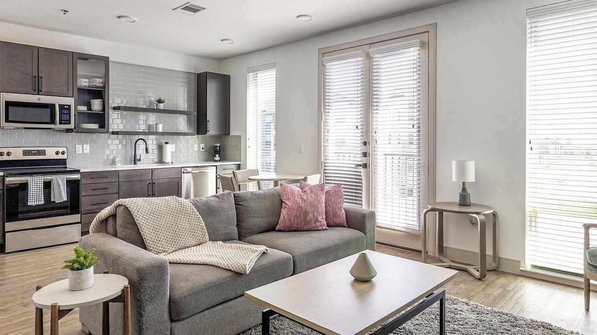 Denton Apartment | Landing | Stunning 1BD, Courtyard, Clubhouse