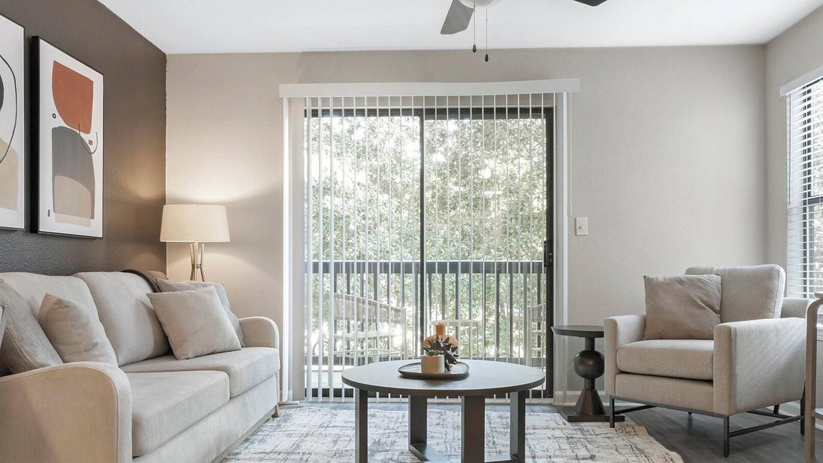 Klein Apartment | Landing | Stunning 2BD, Gym, Clubhouse