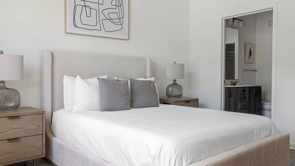 Mableton Apartment | Landing | Stunning 2BD, Pool, Rooftop Lounge