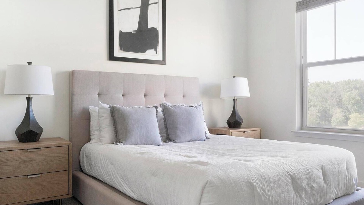 Mableton Apartment | Landing | Stylish 2BD, Rooftop Lounge, Gym