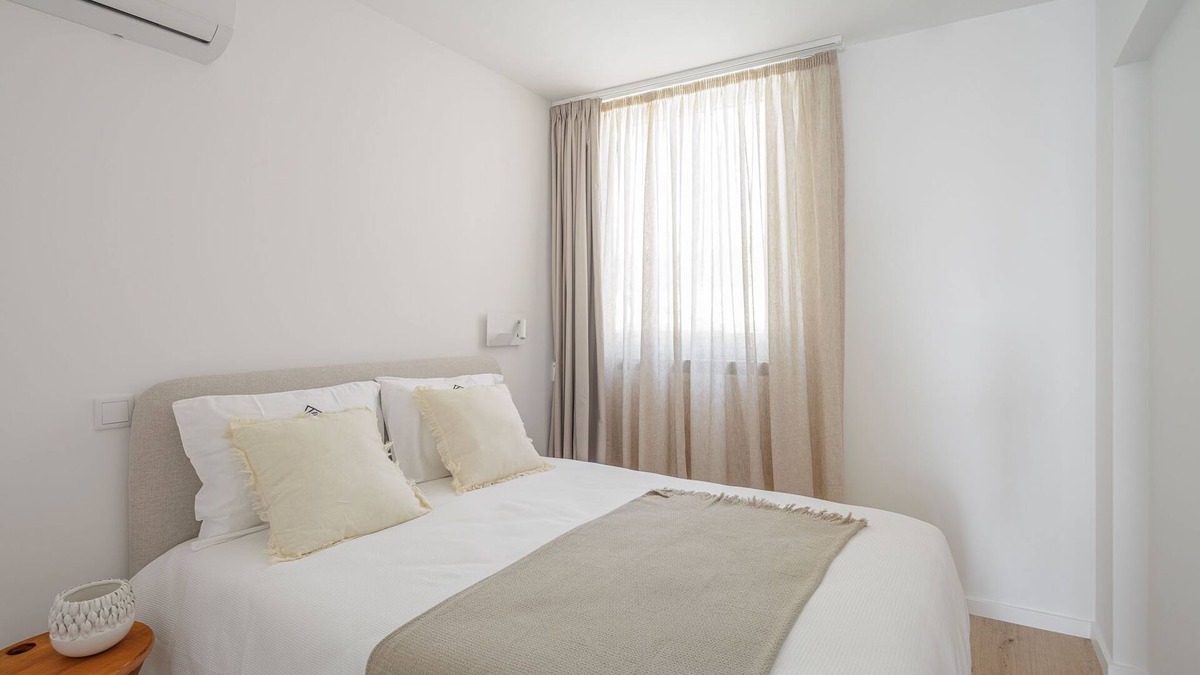 Povoa De Varzim House | Lapa 84-A luxury seafront beach house