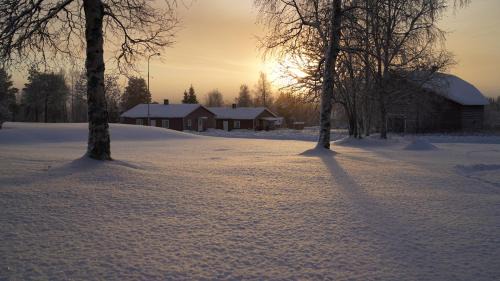 Rentjarn Ski Chalet | Lapland Stuga & Tours