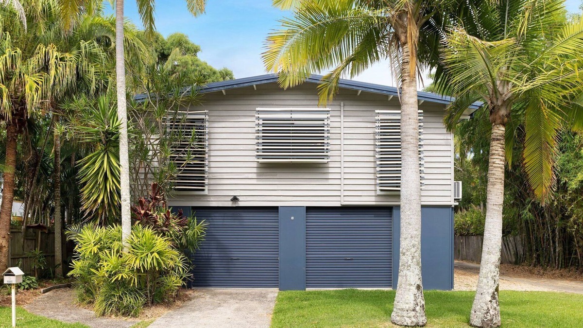 New Brighton House | LAQUA, TOP NOTCH, Par EXCELLENCE