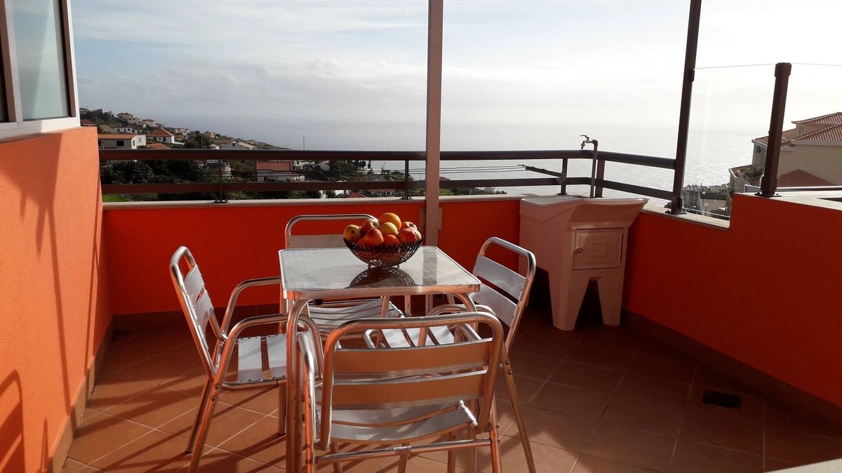 Estrela da Calheta Apartment | Laranjeiras apartment, breathtaking views over the sea and mountains