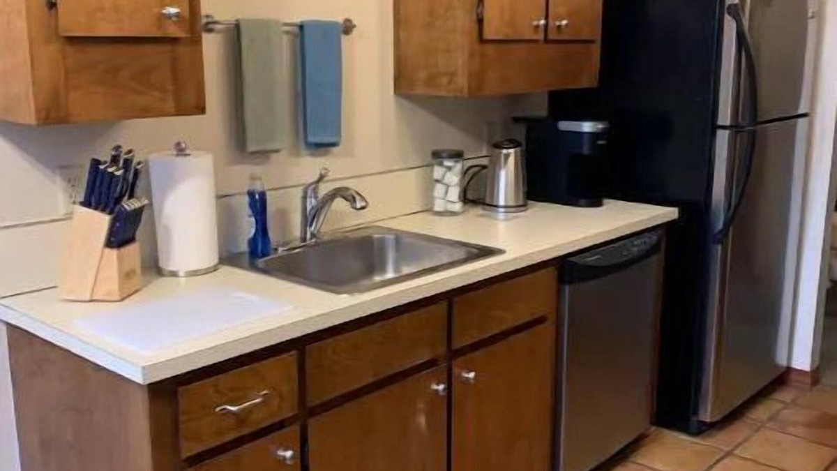 Alphabet Historic District Apartment | Large 1 Bdm Apt between the Pearl Dist & NW 23rd