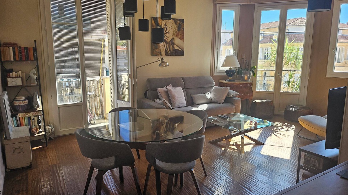Riquier Apartment | Large 2-room apartment Riquier near port