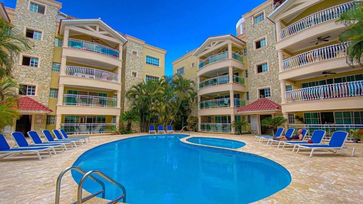 El Cortecito Apartment | Large 3 bedroom, 2 bathroom property conveniently located steps from the beach.